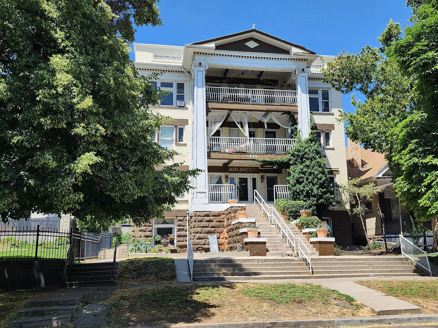 MonARLi (12Plex) — Photo 1
