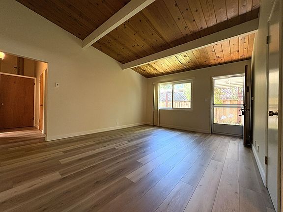 3rd image of 3187-3189-3191 Loma Verde Ave #3191