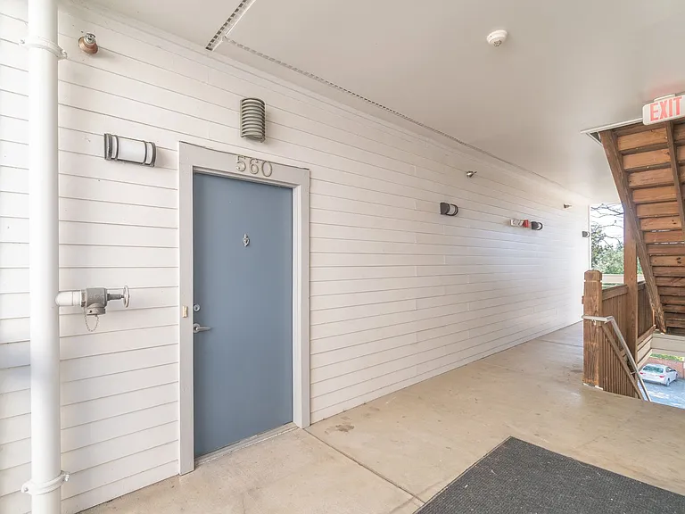 560 Oakland Ave — Photo 3