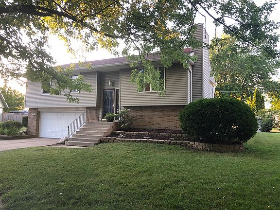 2nd image of 139 Cleveland Cir