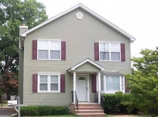 27 Sherman Ave, Morris Plains, NJ 07950