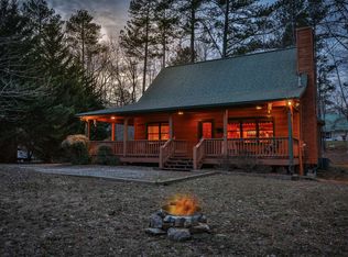 714 Villa Dr, Ellijay, GA 30540