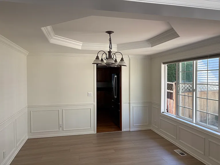 Dining room.