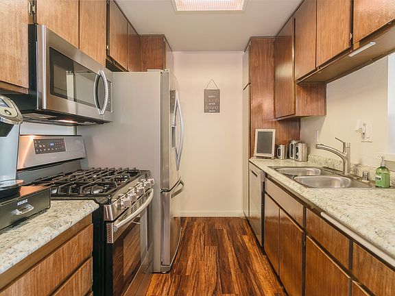 3rd image of 5700 Etiwanda Ave Unit 225