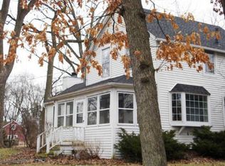 14925 W Rockland Rd, Libertyville, IL 60048