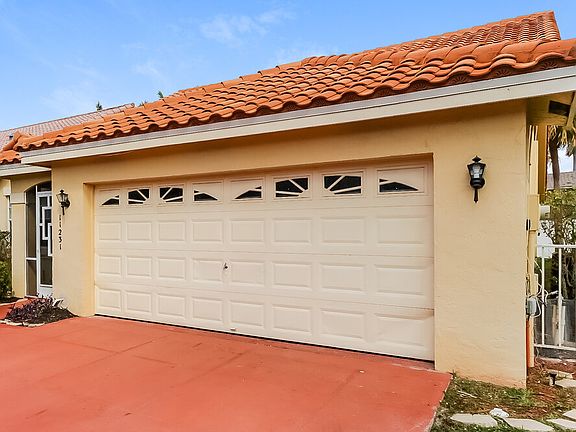 3rd image of 11231 Jasmine Hill Cir