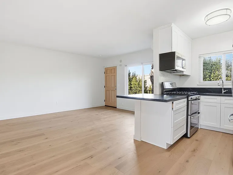 4475 Hamilton St. — Photo 9