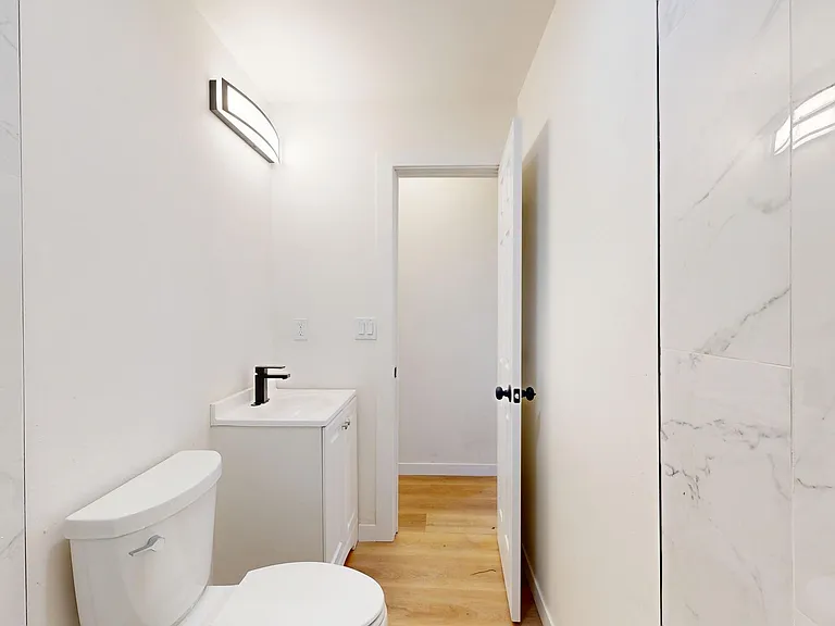 407 W Pine St — Photo 14