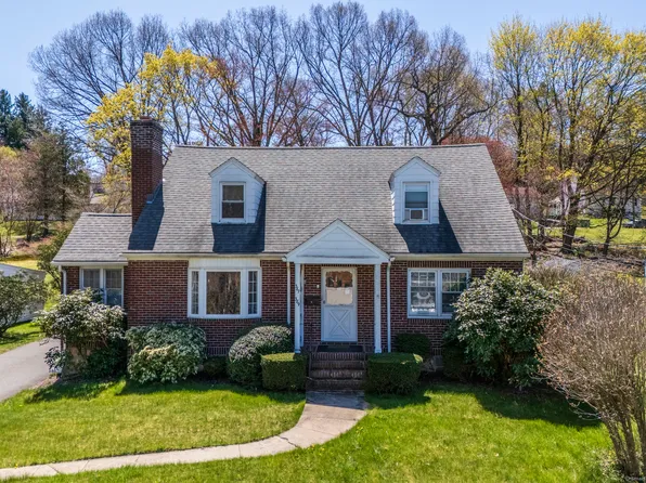 387 Divinity Street, Bristol, CT 06010