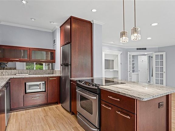 2nd image of 4550 Warwick Blvd APT 208
