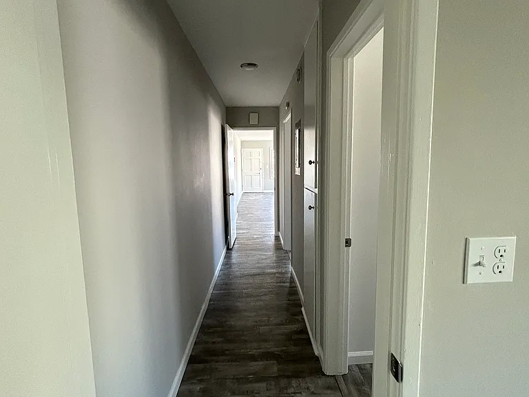 1901 6th St #201 — Photo 9