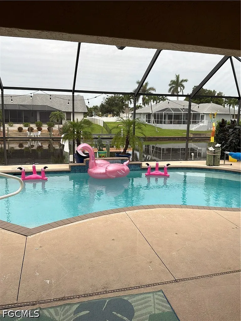 3 bed, 2.0 bath, 1873 sqft, $3,250 — Photo 4