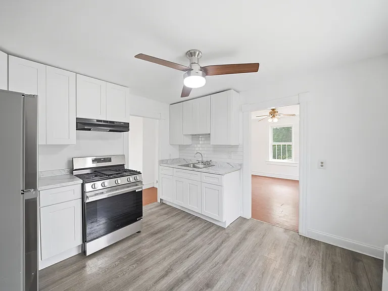 63 Lincoln Ave #2 — Photo 6
