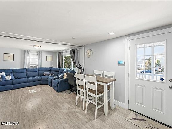 4th image of 273 N 12th St Floor 2