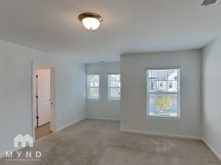 1392 Ben Park Way — Photo 7