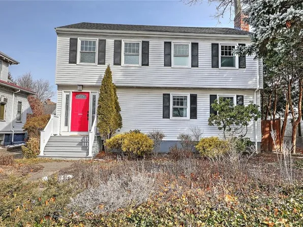 11 Belmont St, Pawtucket, RI 02860