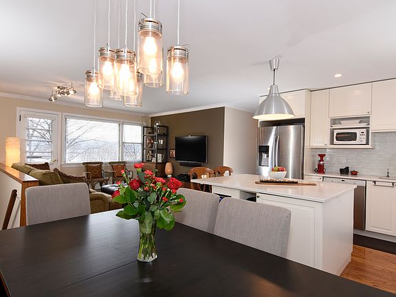 5th image of 205 S Buckhout St #205