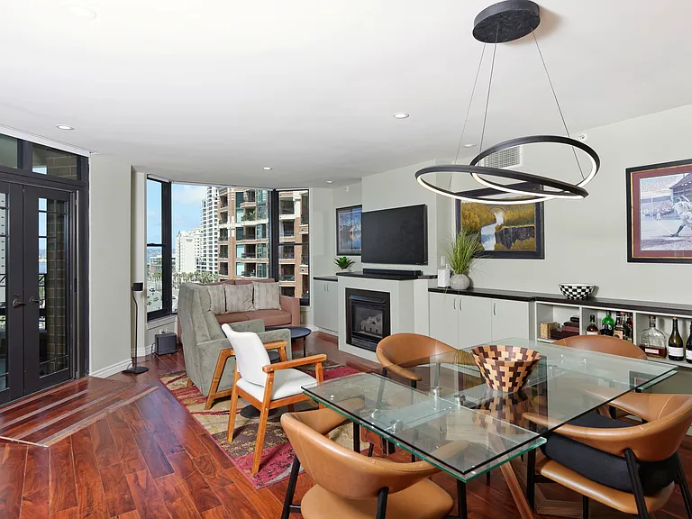 500 W Harbor Dr #1020 — Photo 7