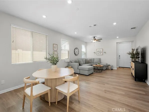 1927 S Apple Tree Way, San Bernardino, CA 92408