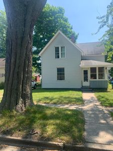 606 N Harrison St, Ludington, MI, 49431