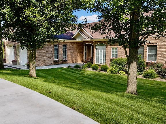 5th image of 205 Woodside Way