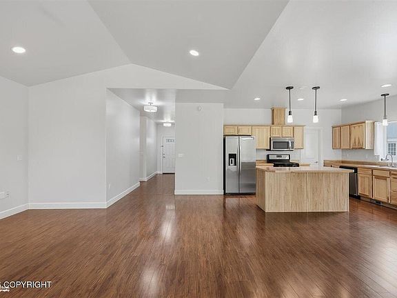 5th image of 1135 W Angel Cir