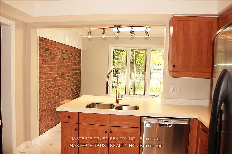 Building Photo - 2253 Constance Dr