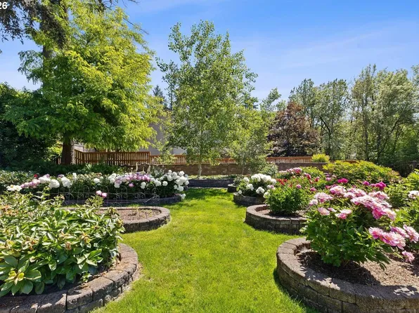 9473 NW Murlea Ln, Portland, OR 97229