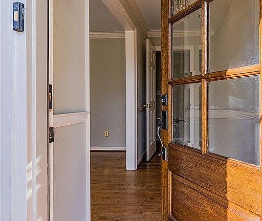 5th image of 350 Paige Cir