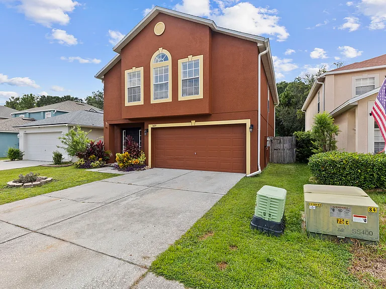 3609 Fyfield Ct — Photo 2