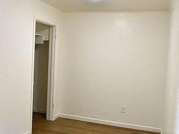 3rd image of 409 Carolina St #D