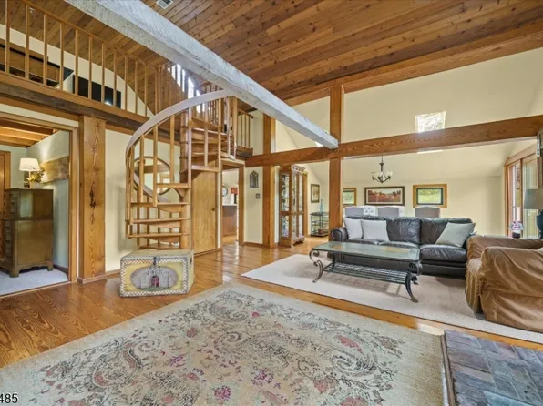 307 County Road 579, Bethlehem Twp., NJ 08802