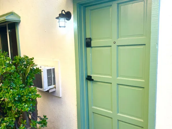 633 Rose Ave, Venice, CA 90291