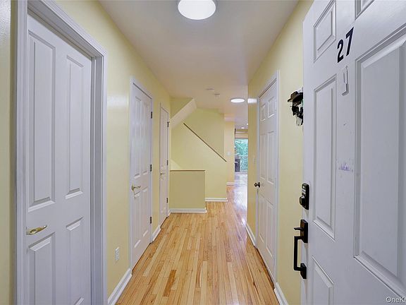 4th image of 27 Underhill Drive