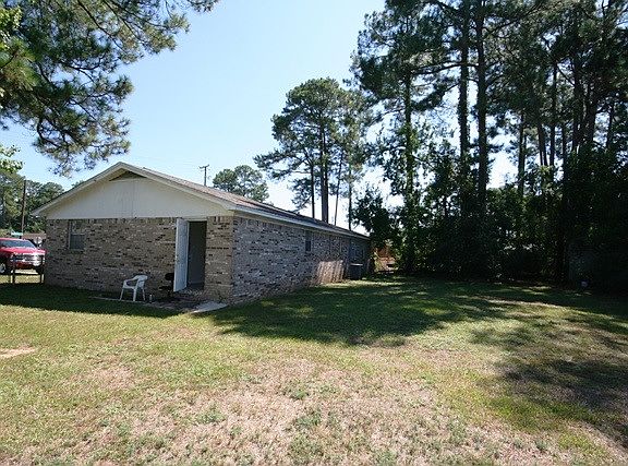 2nd image of 1115 Continental Dr
