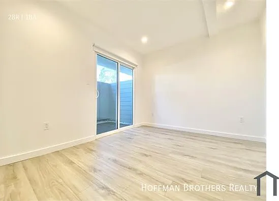 1570 Yosemite Dr #3A — Photo 6