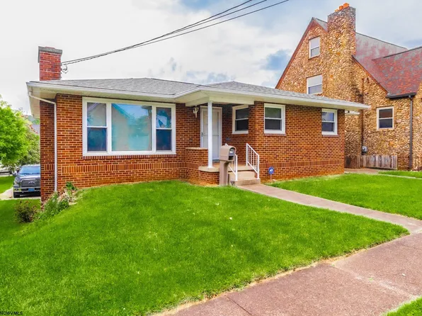 1112 N 19th St, Clarksburg, WV 26301