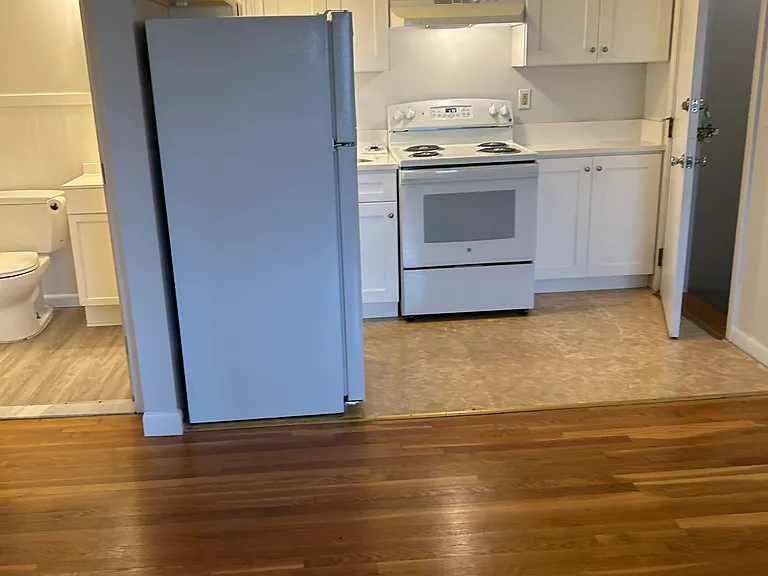 139 W Emerson St #11 — Photo 2