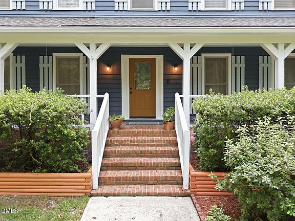 4th image of 4913 Springwood Dr