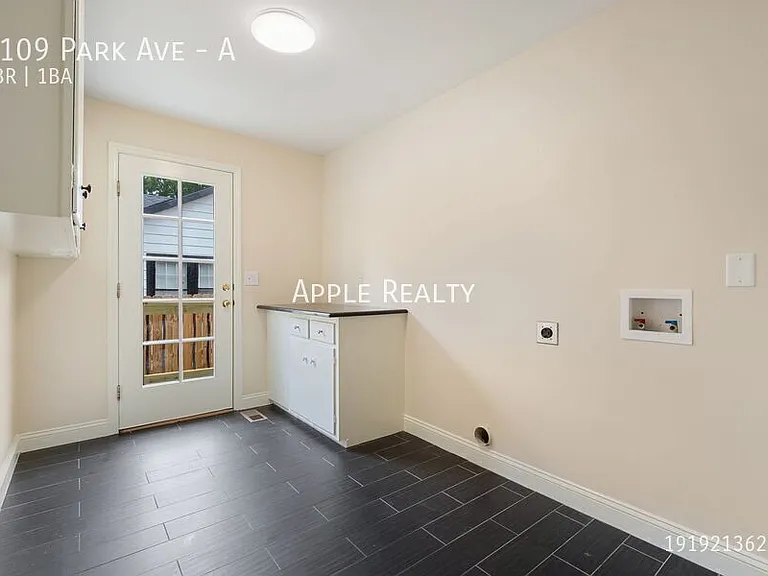 1109 Park Ave #A — Photo 14