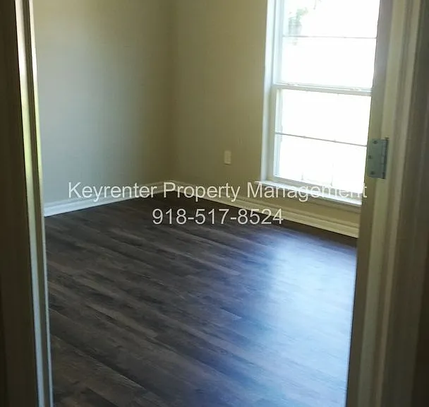 25620 Briar Dr — Photo 10