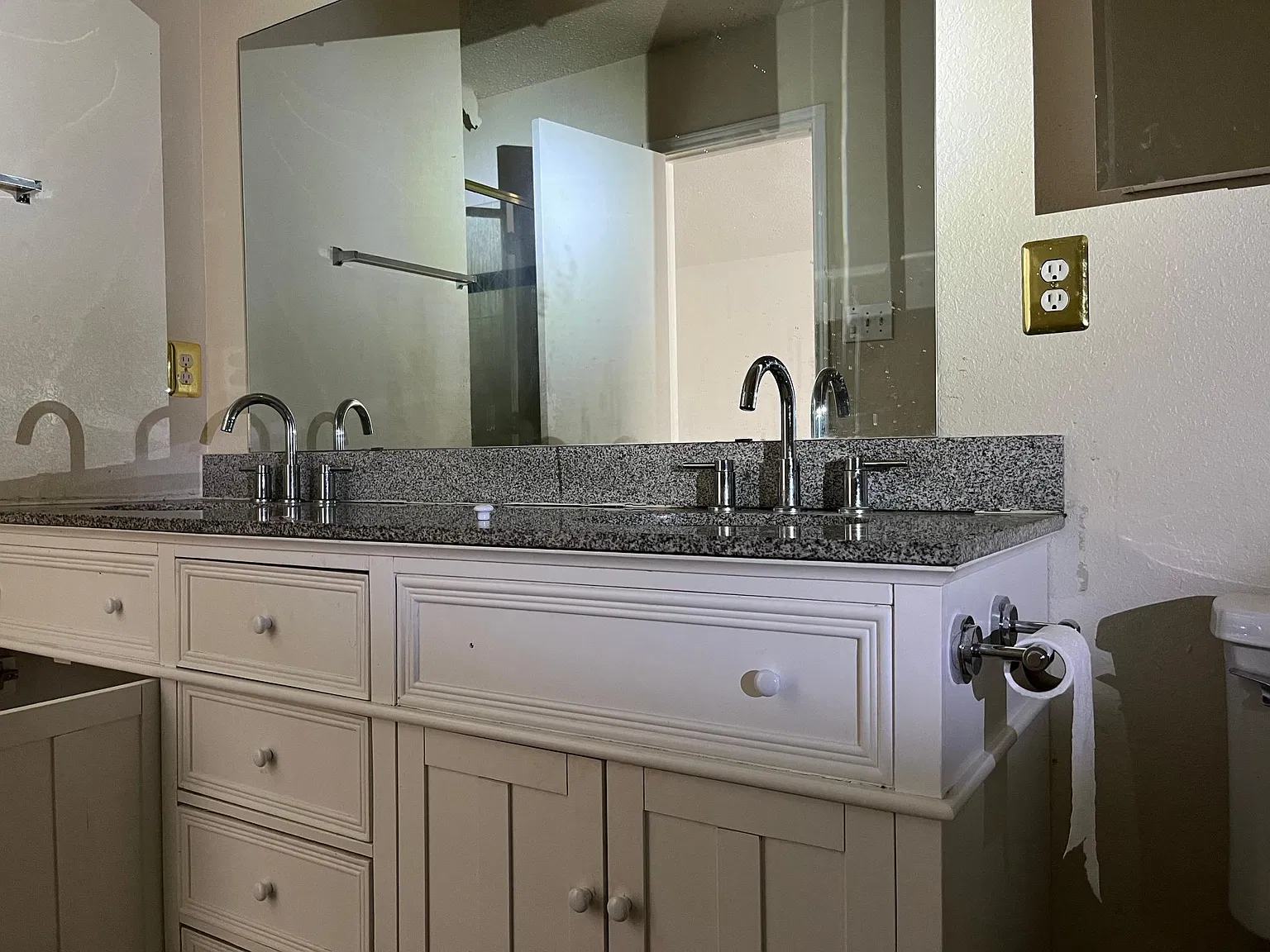 1729 Whispering Cove Trl — Photo 4