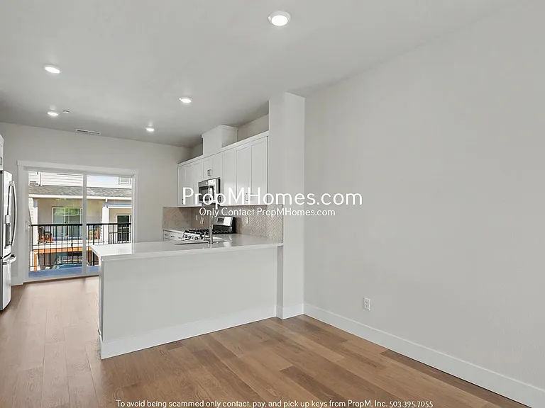 7527 NW Eleanor Ave — Photo 4