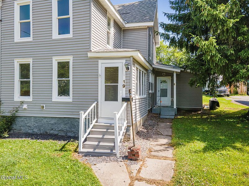 2nd image of 19 Matthew Street