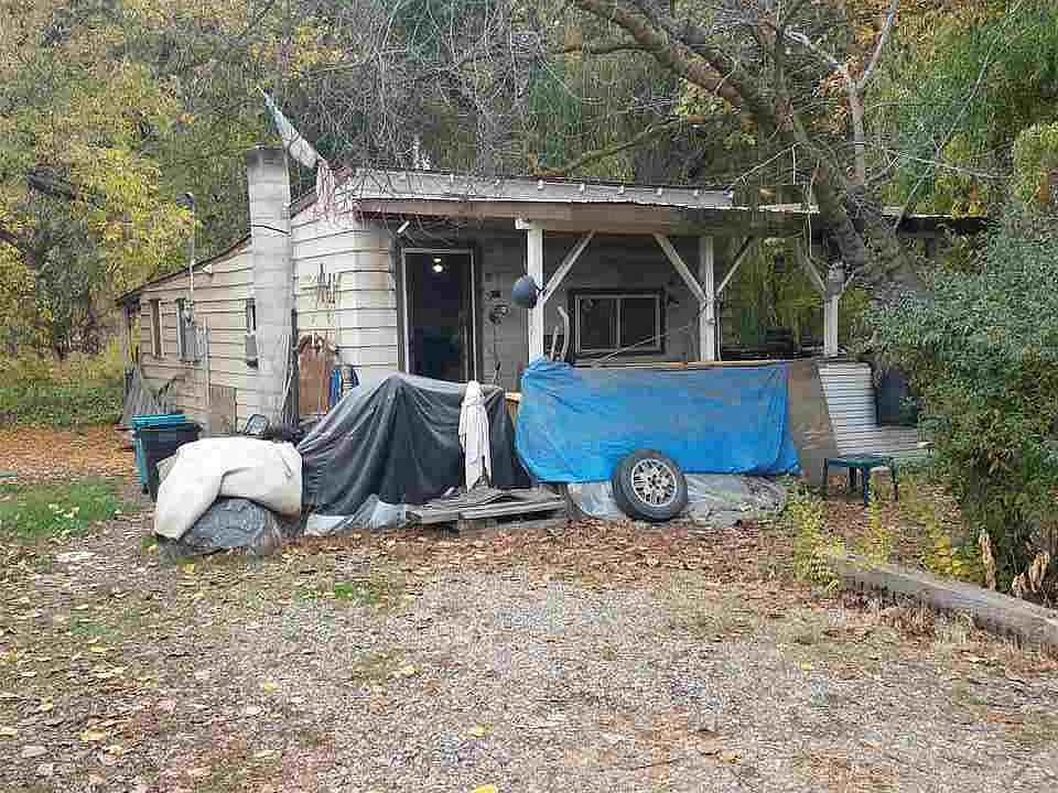 2nd image of 1260 Buena Rd