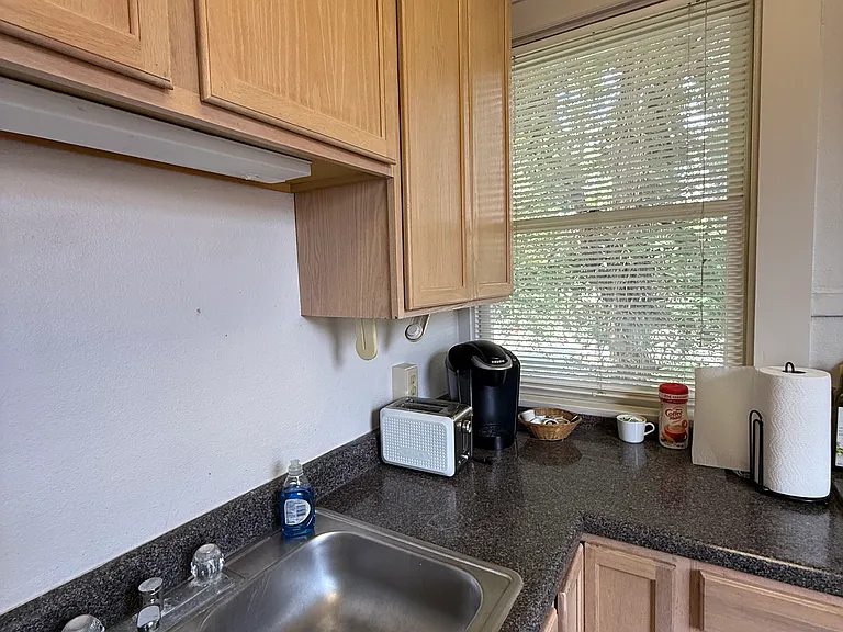 110 Auditorium Cir #21 — Photo 10