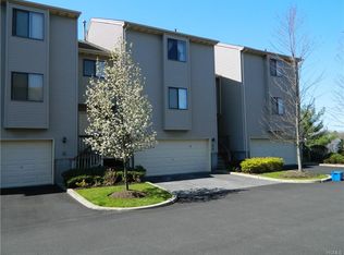 11 Queens Ct, Nanuet, NY 10954