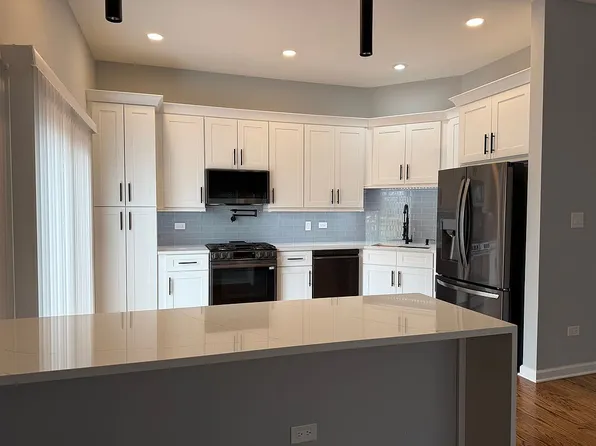 11832 Cormoy Ln, Orland Park, IL 60467