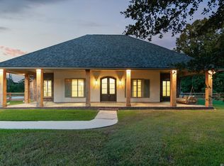 25560 Oak Hill Rd, Denham Springs, LA 70726