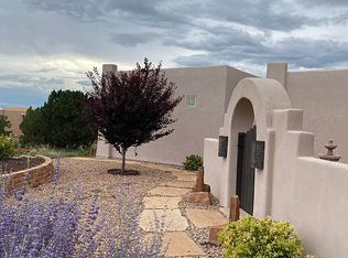 18 Recado Rd, Santa Fe, NM 87508